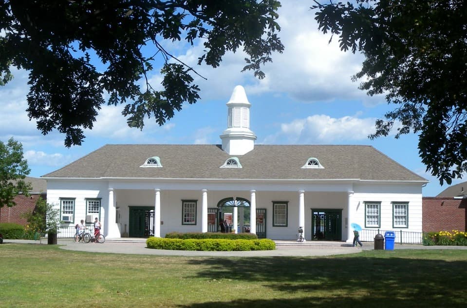 Glen Island Park